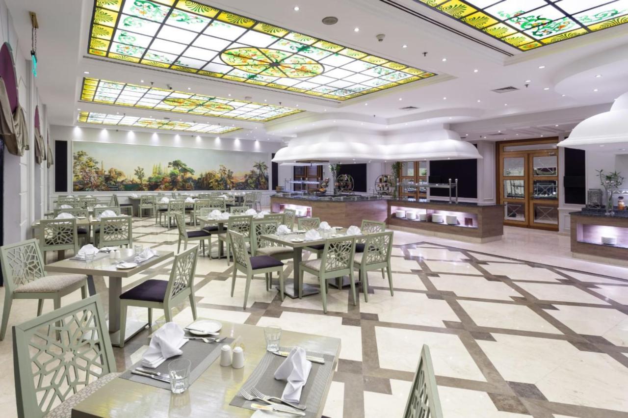 Concorde El Salam Cairo Hotel&Casino Bagian luar foto The restaurant