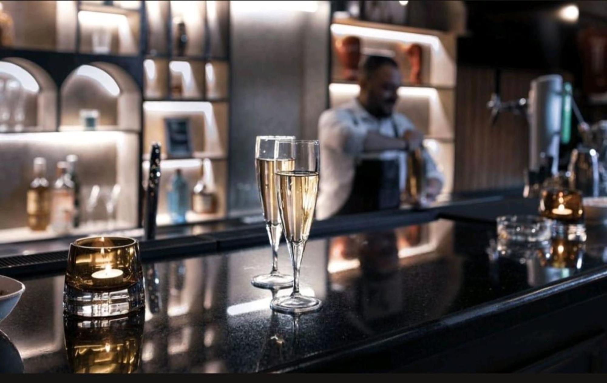 Concorde El Salam Cairo Hotel&Casino Bagian luar foto Champagne