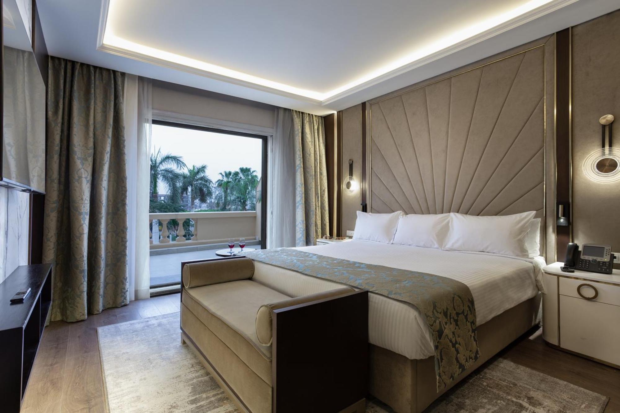 Concorde El Salam Cairo Hotel&Casino Bagian luar foto Deluxe Room