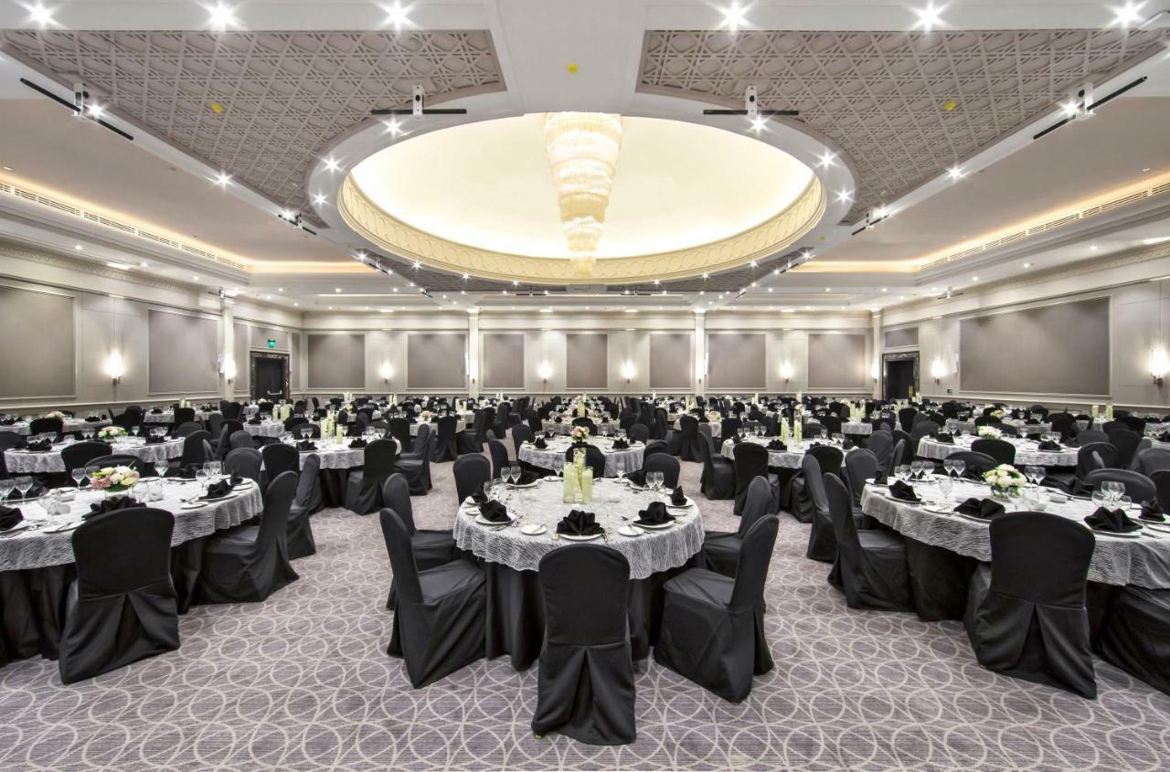 Concorde El Salam Cairo Hotel&Casino Bagian luar foto The ballroom